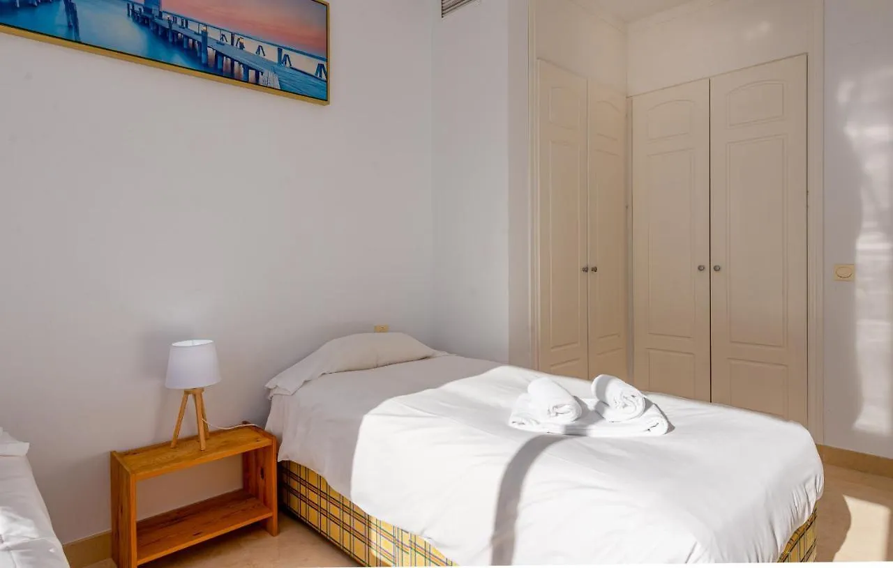 Apartment 2113-Beautiful 2 Beds Apt With Seaview